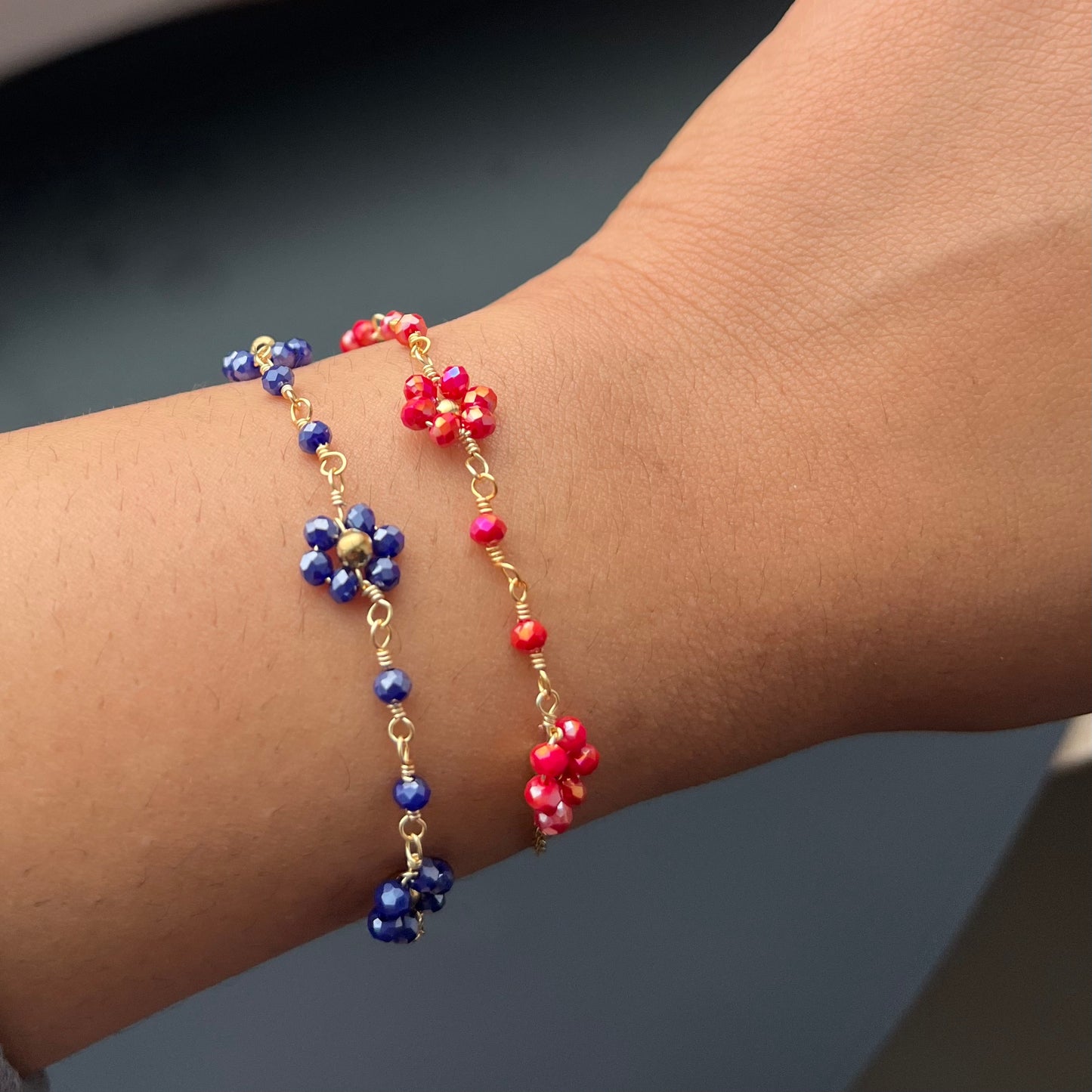 Bracelet minimaliste fleurs et perles